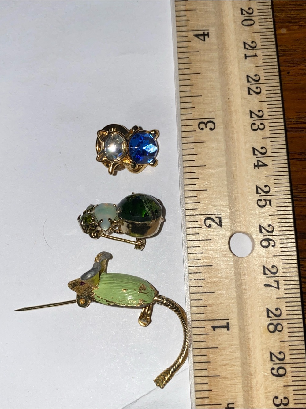 3 small pins Gold tone mice & Ballou Regd  cat pin - Picture 14 of 15